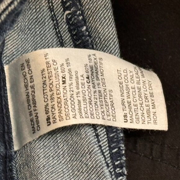 Chicos 2.5 Girlfriend Slim Crop Jeans Size 14 Embroidered Eyelet Hem Blue Denim - Picture 5 of 14